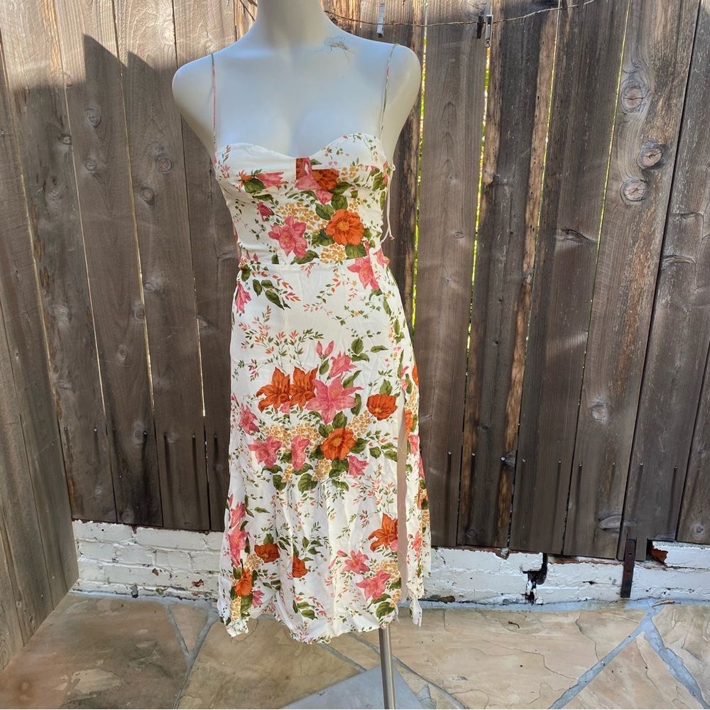 Reformation Floral Reformation The Juliette
Dress in Tropique size 0 - Picture 6 of 15